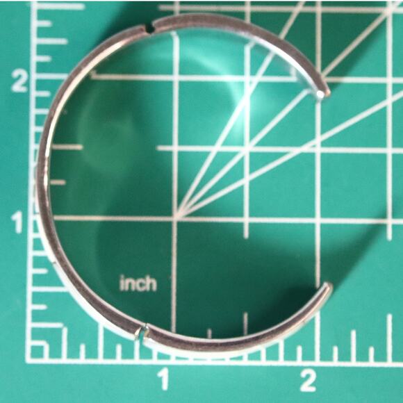 Hinged Cuff Bracelet Mother Of Pearl Shades Of Beige To Blush - Picture 10 of 11